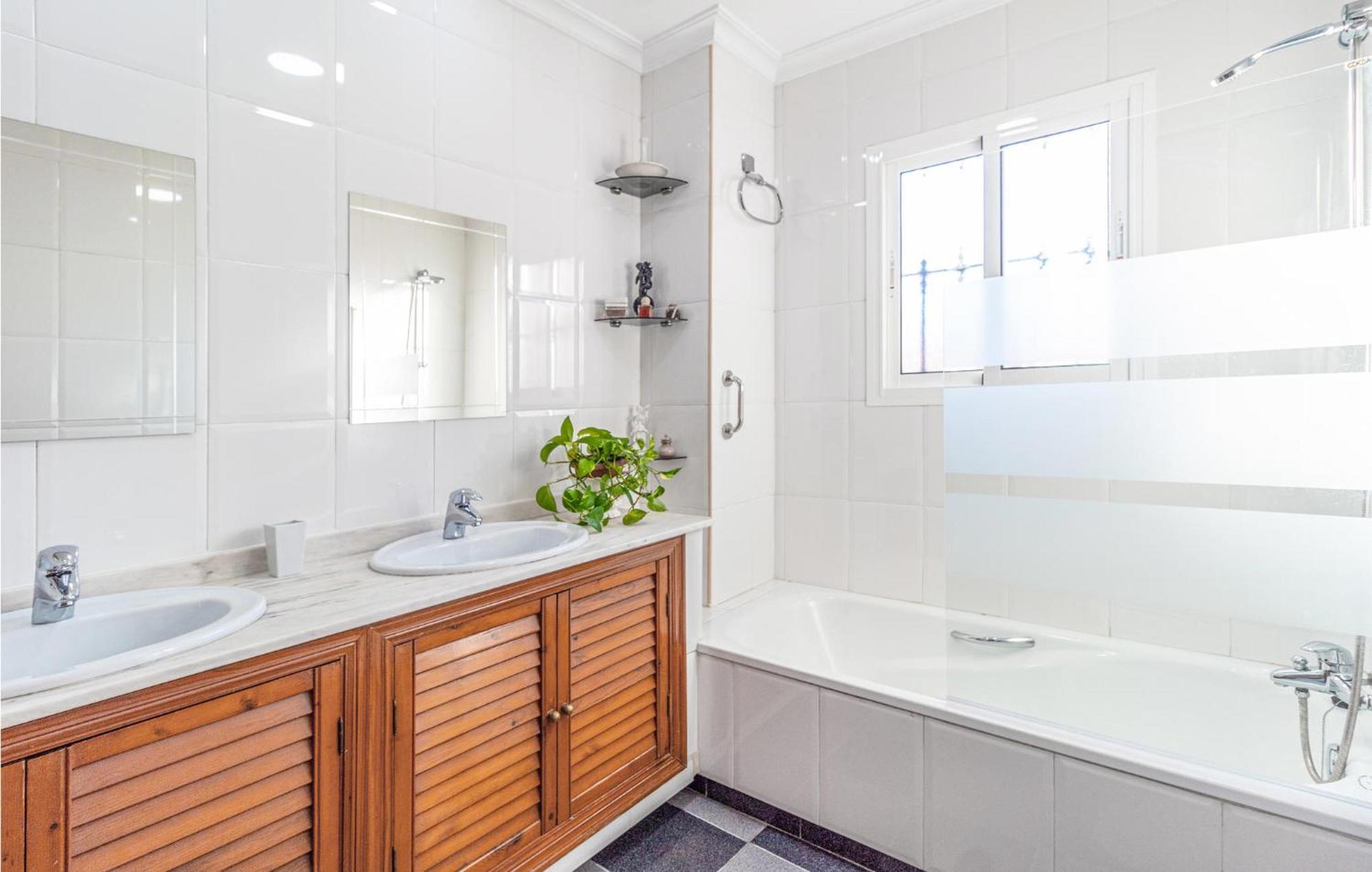 Stunning Home In Mlaga With 2 Bedrooms And Wifi Málaga Esterno foto